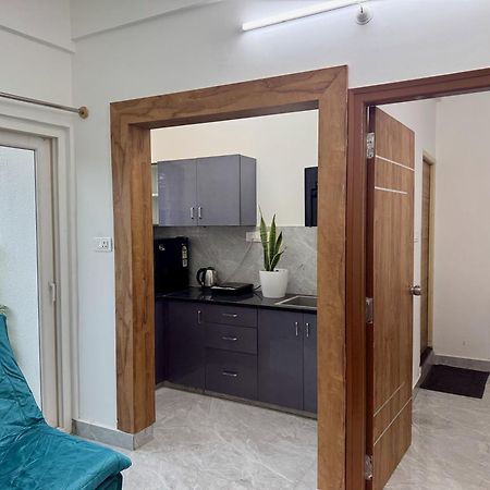 Truelife Whitefield - Premium 1 Bhk Apartments - Prime Location - Easy Access To Main Rd - Metro - Itpl - Fast Wifi - Kitchen - Smart Tv - Power Backup - Park - Garden Views Бангалор Экстерьер фото