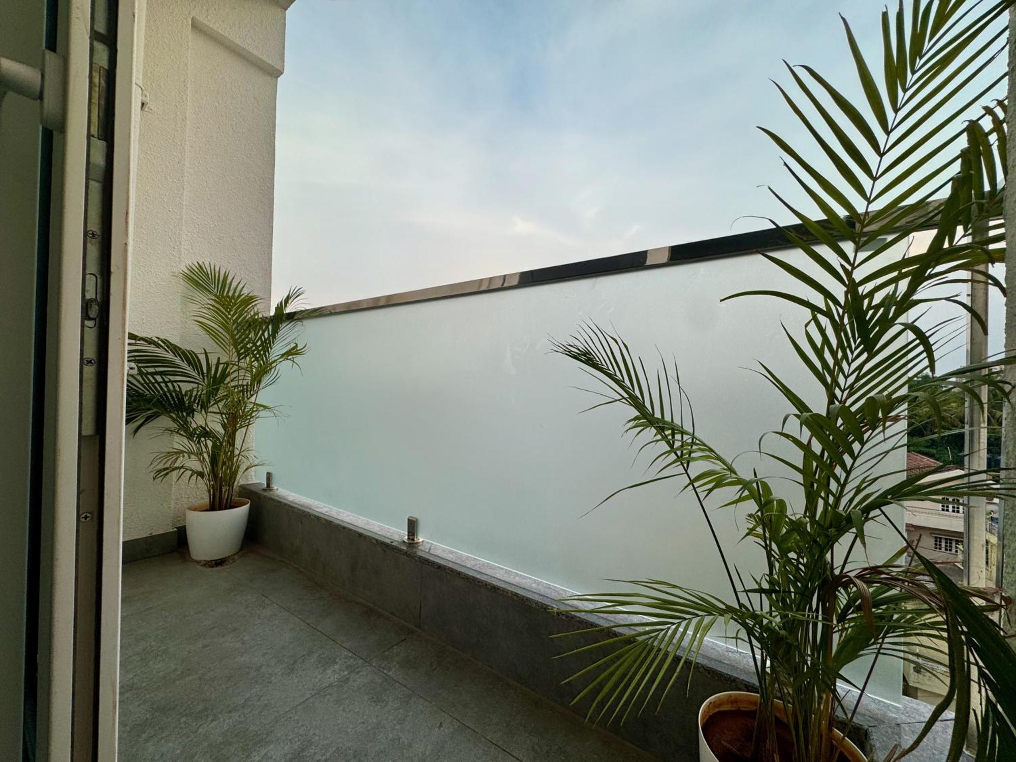 Truelife Whitefield - Premium 1 Bhk Apartments - Prime Location - Easy Access To Main Rd - Metro - Itpl - Fast Wifi - Kitchen - Smart Tv - Power Backup - Park - Garden Views Бангалор Экстерьер фото